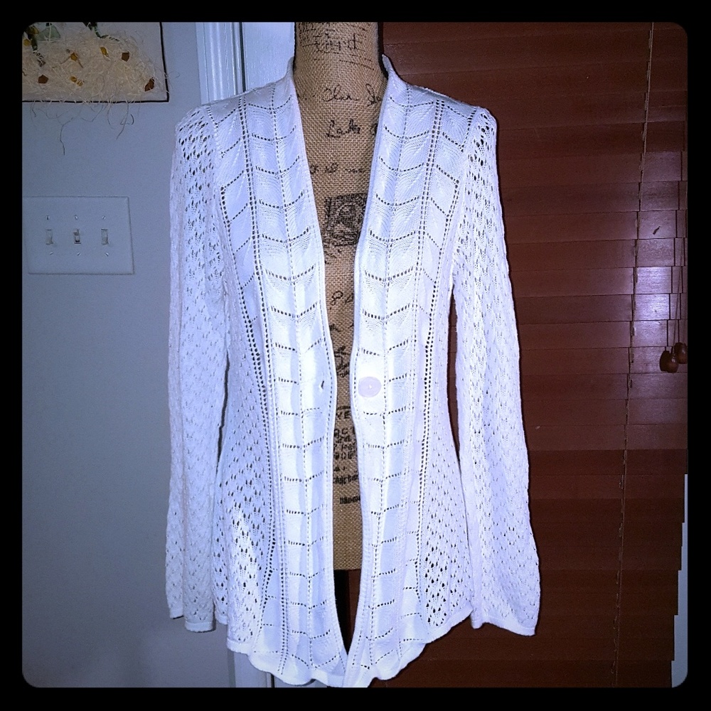 White 1 button sweater